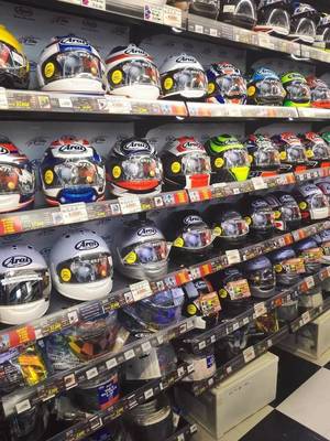日本摩托车用品店